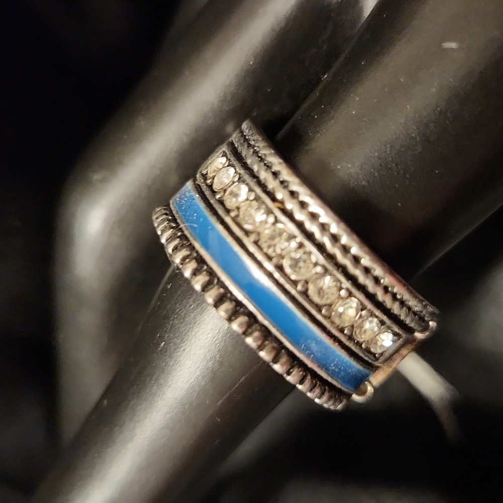 Blue & Silvertone Stretch Ring - 188
